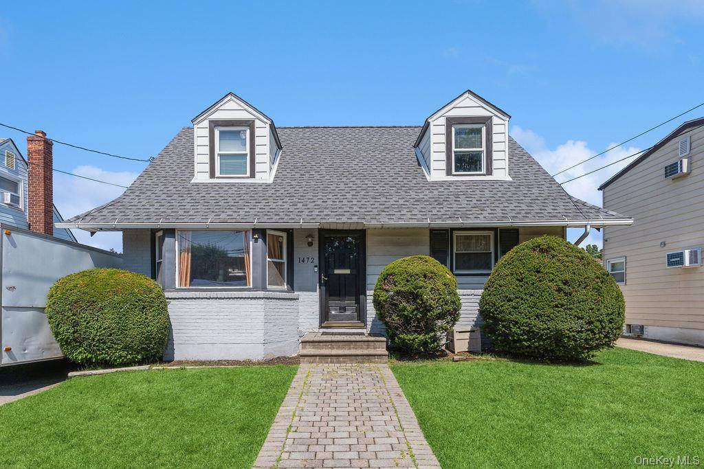 Spacious Wideline Cape 50 X 100 Lot !