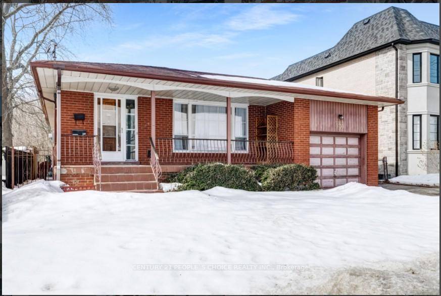 This well maintained bungalow MAIN FLOOR UPPER features a total of 3 bedrooms, 1 living room, kitchen, and 1 bathroom 3 piece.
