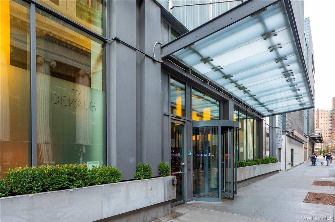 Step inside this beautifully designed 2 bedroom, 2 bath residence and you ll immediately feel the rhythm of the city paired with the comfort of home.