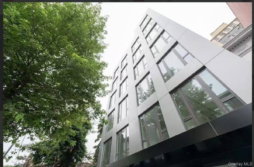 Welcome to this brand new building which will be completed in 2025 !