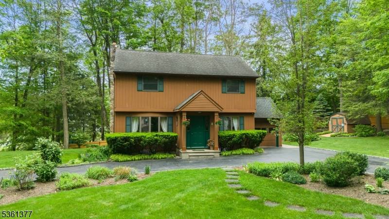 Discover this beautifully maintained 3 bedroom, 1.