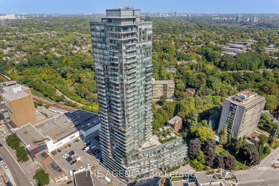 Experience This Refined Urban Living Space in This Exceptional 2 Storey Townhouse at the Milan Ideally Located in the Prestigious Rosedale Yorkville Neighbourhood.