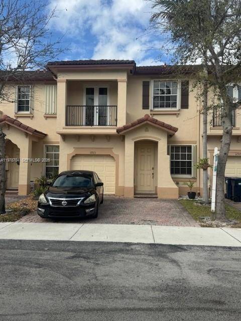 Beautiful 3 bedroom, 2. 5 bathroom townhome with a 1 car garage located in the desirable Courts at Tuscany West community in the Tamiami Airport area.