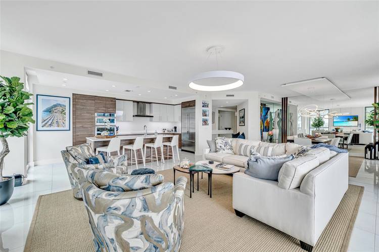 Welcome to 100 Las Olas Designer Finished, Turnkey amp ; Move In Ready !