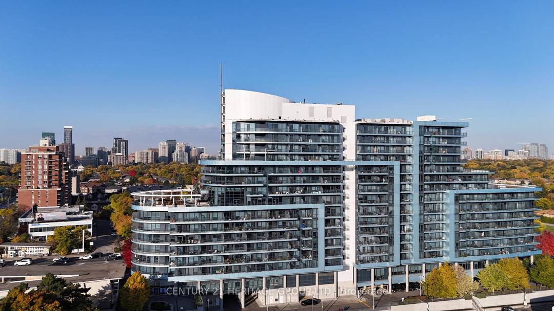 The Arc Condos by Daniels Award Winning Building in Prime Bayview Village.