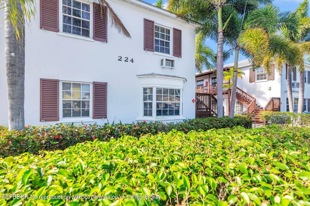 Often referred to as the ''Melrose Place'' of West Palm Beach, this immaculate income producing property is one of Historic West Palm Beach's most beloved boutique apartment buildings.