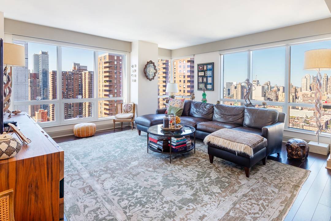 Welcome to your dream home at 350 West 42nd Street, Unit 34B !