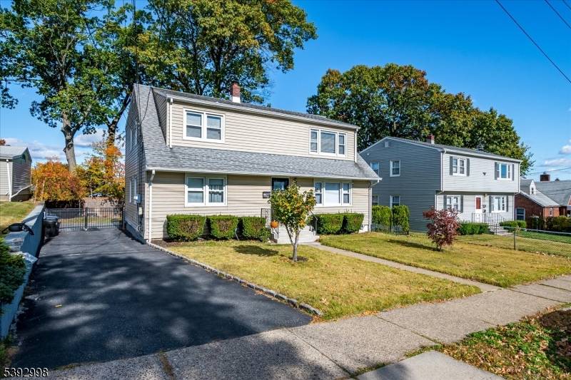 Welcome to this spacious 2 Unit Multi Family with 5 bedroom, 2.