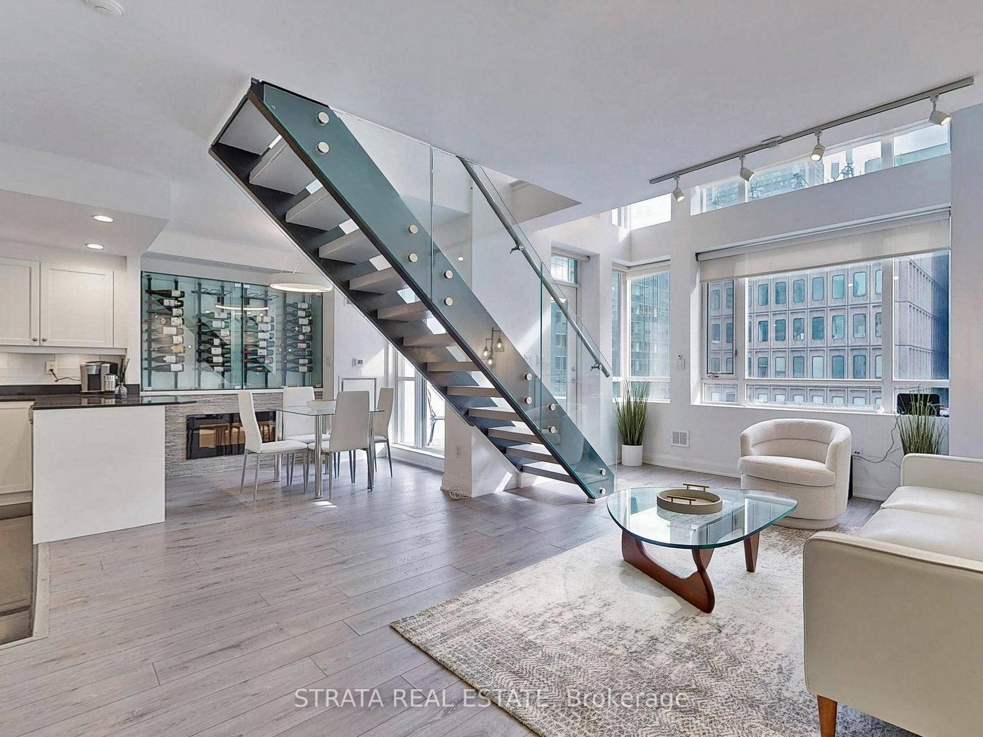 Beautiful 'New York' Style Loft In Elite Yorkville Core Area.