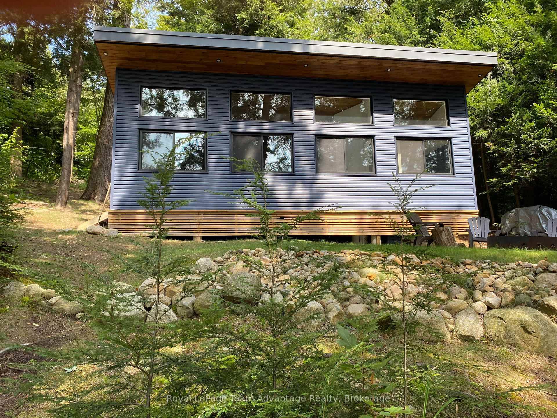 Modern Lakeside Escape on Otter Lake.
