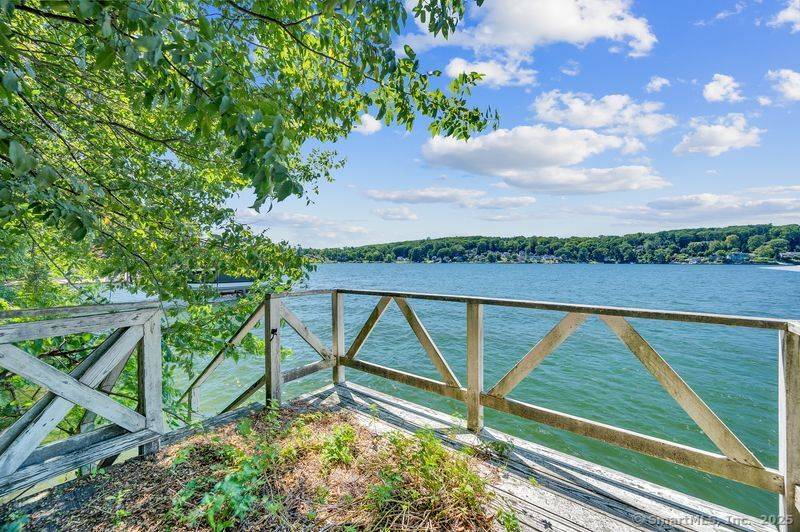 Beautiful direct waterfront property on Candlewood Lake !