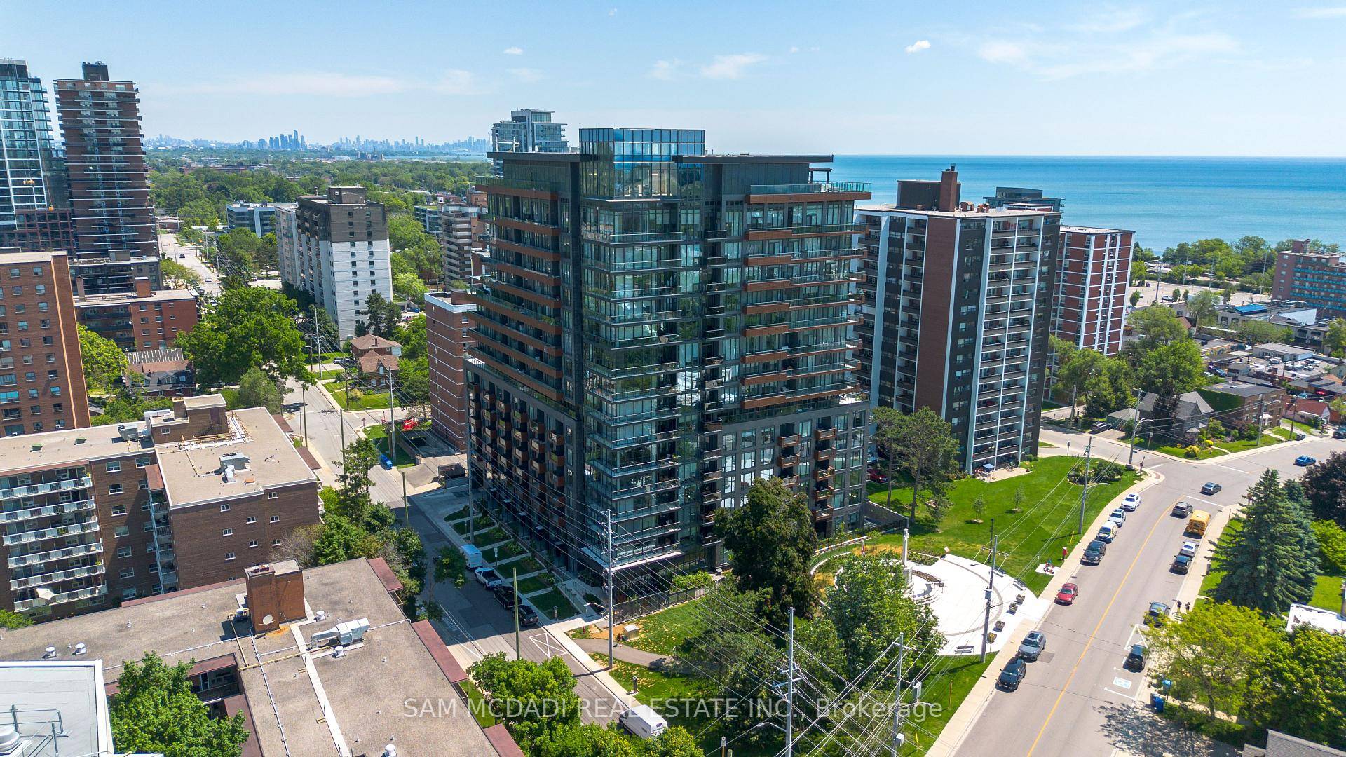 Experience modern living in the prestigious Port Credit community with this beautifully designed 2 bedroom, 2 bathroom condo at TANU Condos.