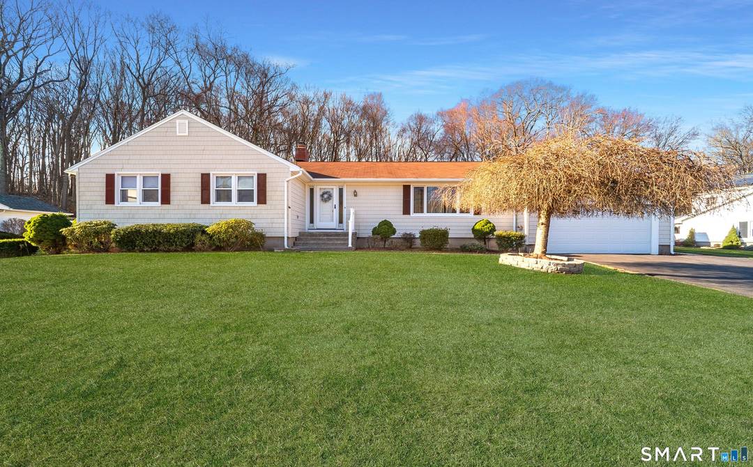 Wonderful opportunity to own this well maintained 1800 sqft.