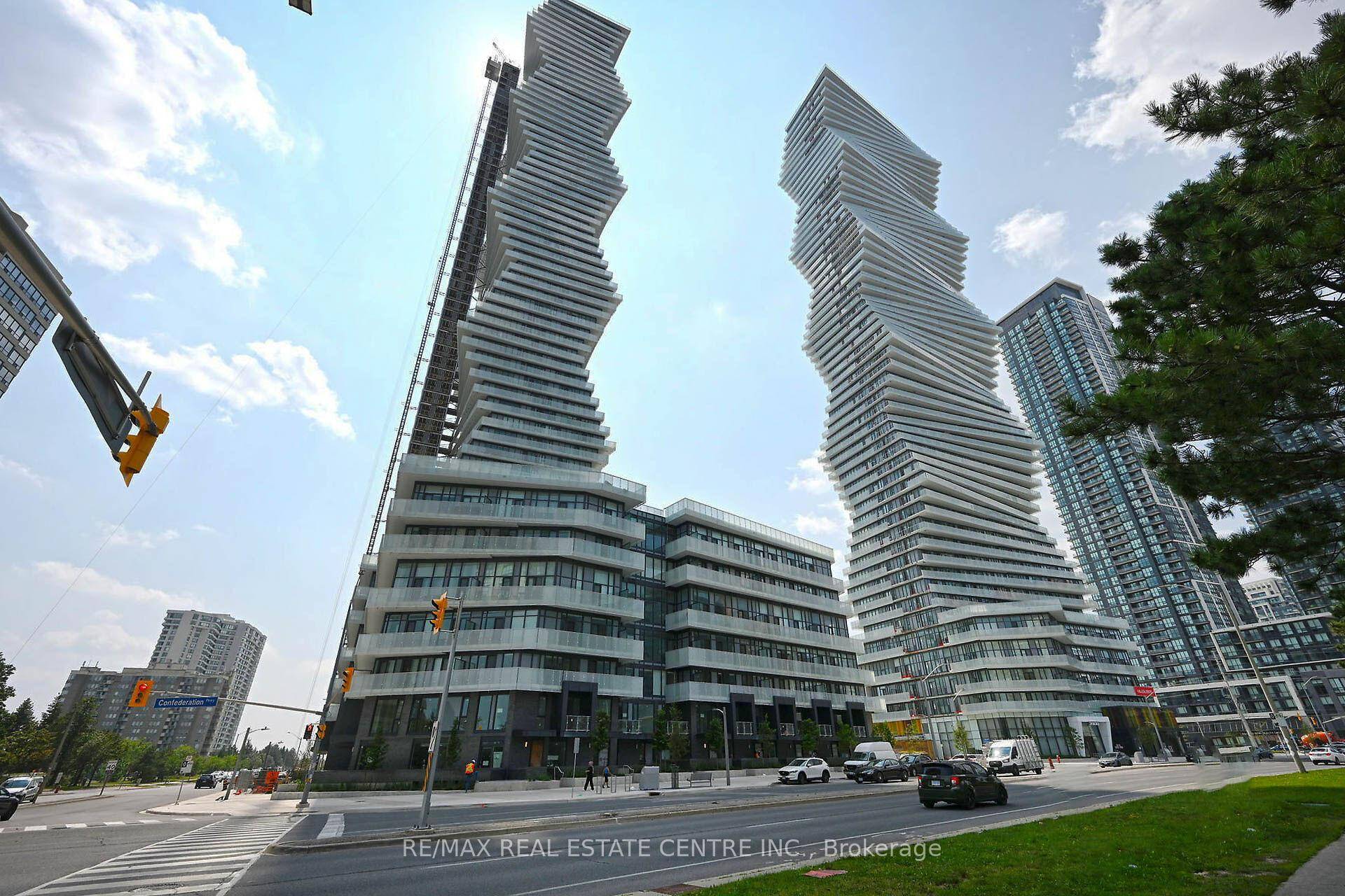 lt ; lt ; lt ; Spectacular South View gt ; gt ; gt ; Unobstructed Breathtaking View, Beautiful Unit in City Centre, One Bedroom One Large Enclosed Den Flexible ...