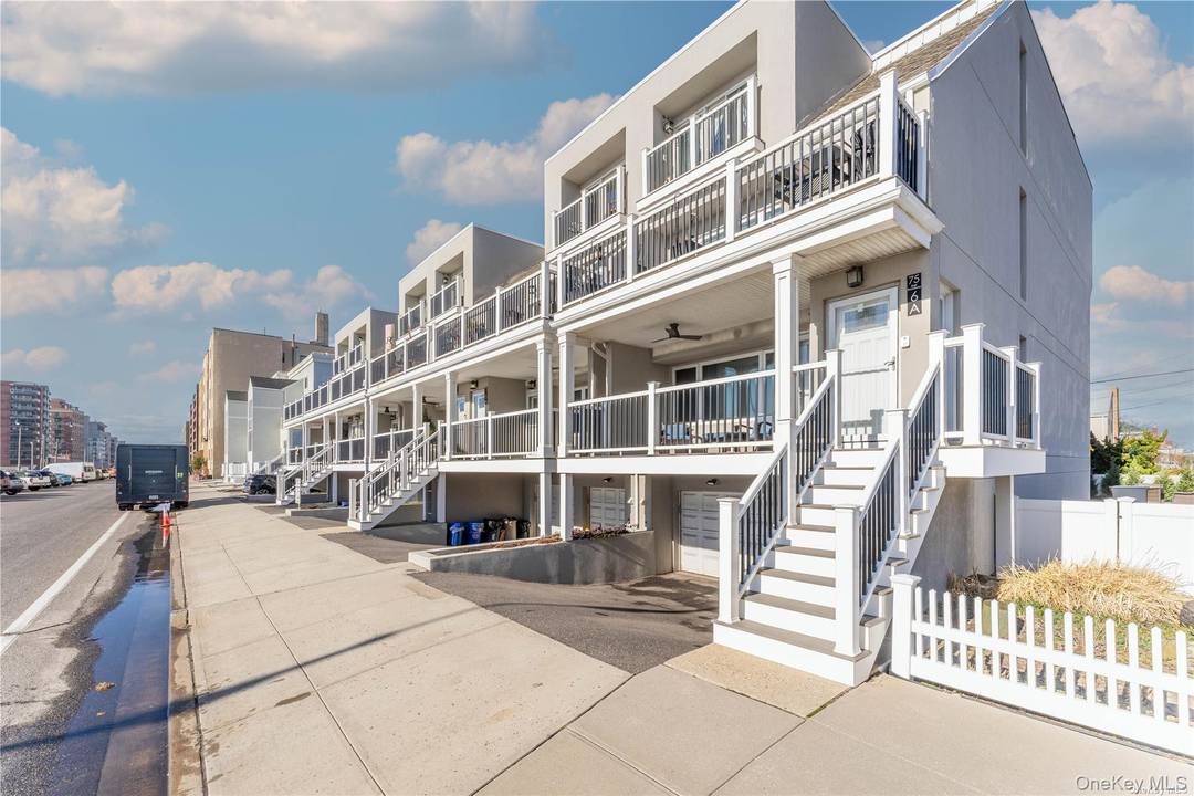WINTER RENTAL Welcome to your new ocean view townhouse, available through May 15th boasting 2 bedrooms and 2 full bathrooms, and all the amenities you need for a luxurious and ...