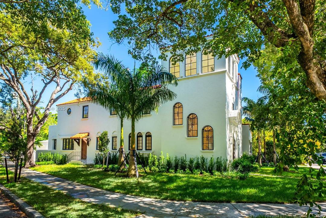 This remarkable 1920s Mediterranean historic home has been fully renovated, offering 7 bedrooms, 6 2 bathrooms, and over 5000 total SqFt.