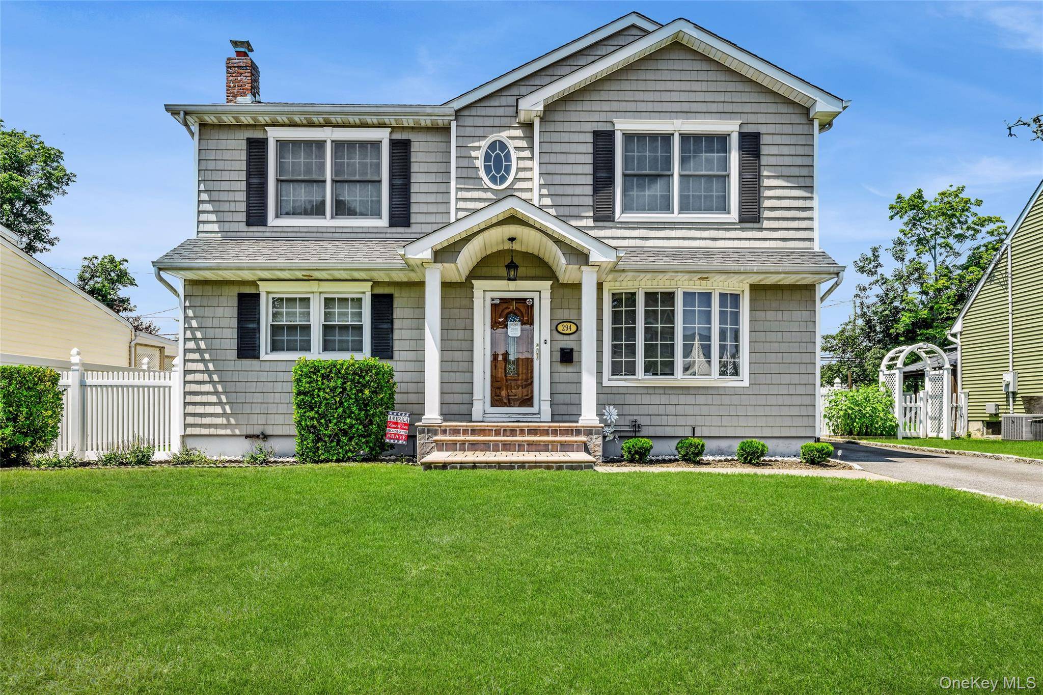 WELCOME HOME ! This Beautifully Landscaped, Gorgeous Property Features Custom Upgrades, a Versatile Layout and Generous Space, Offering Endless Possibilities to Suit Your Needs !