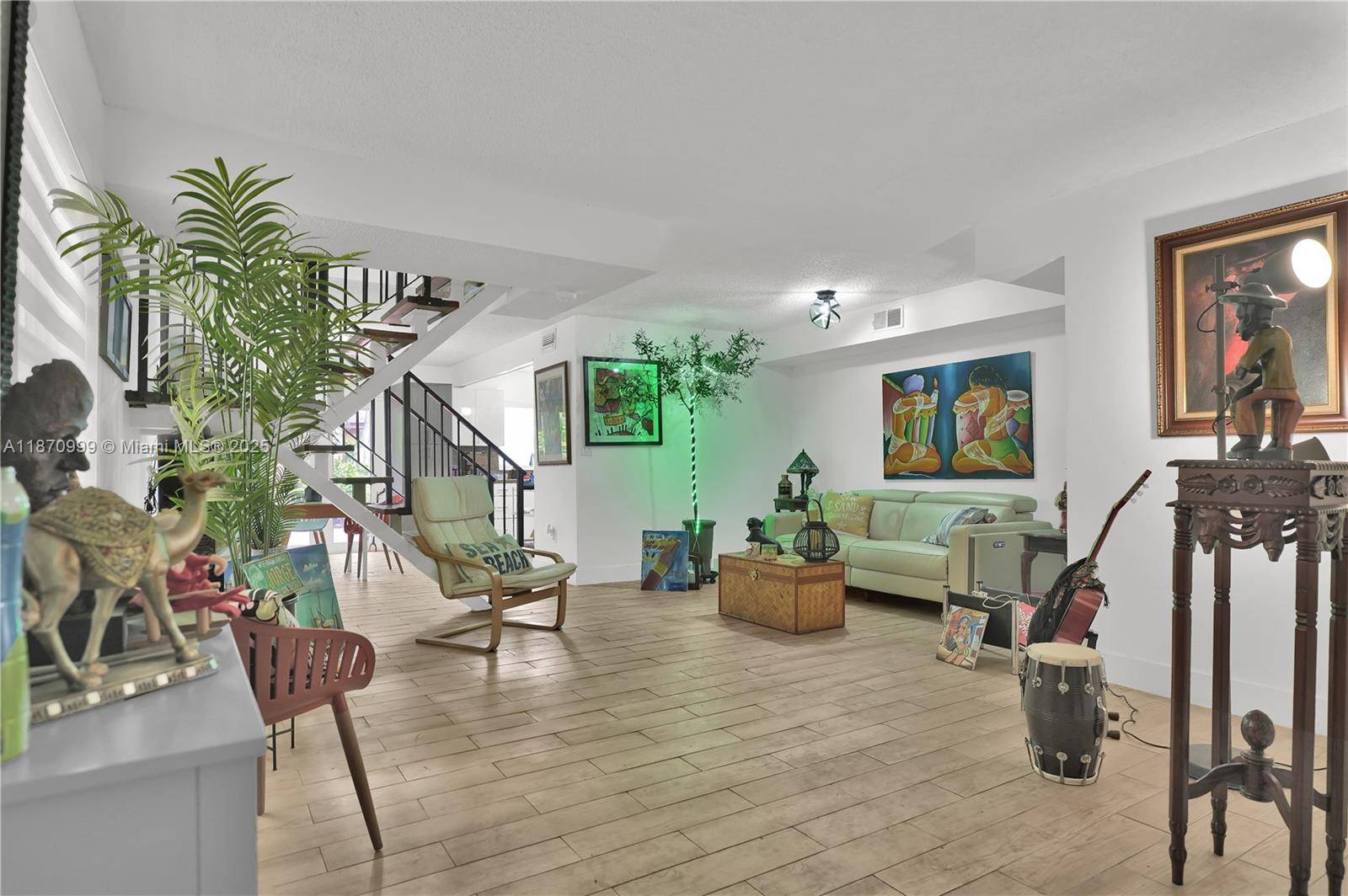 Rare NO HOA Townhouse Updated Interiors amp ; Income Flexibility.