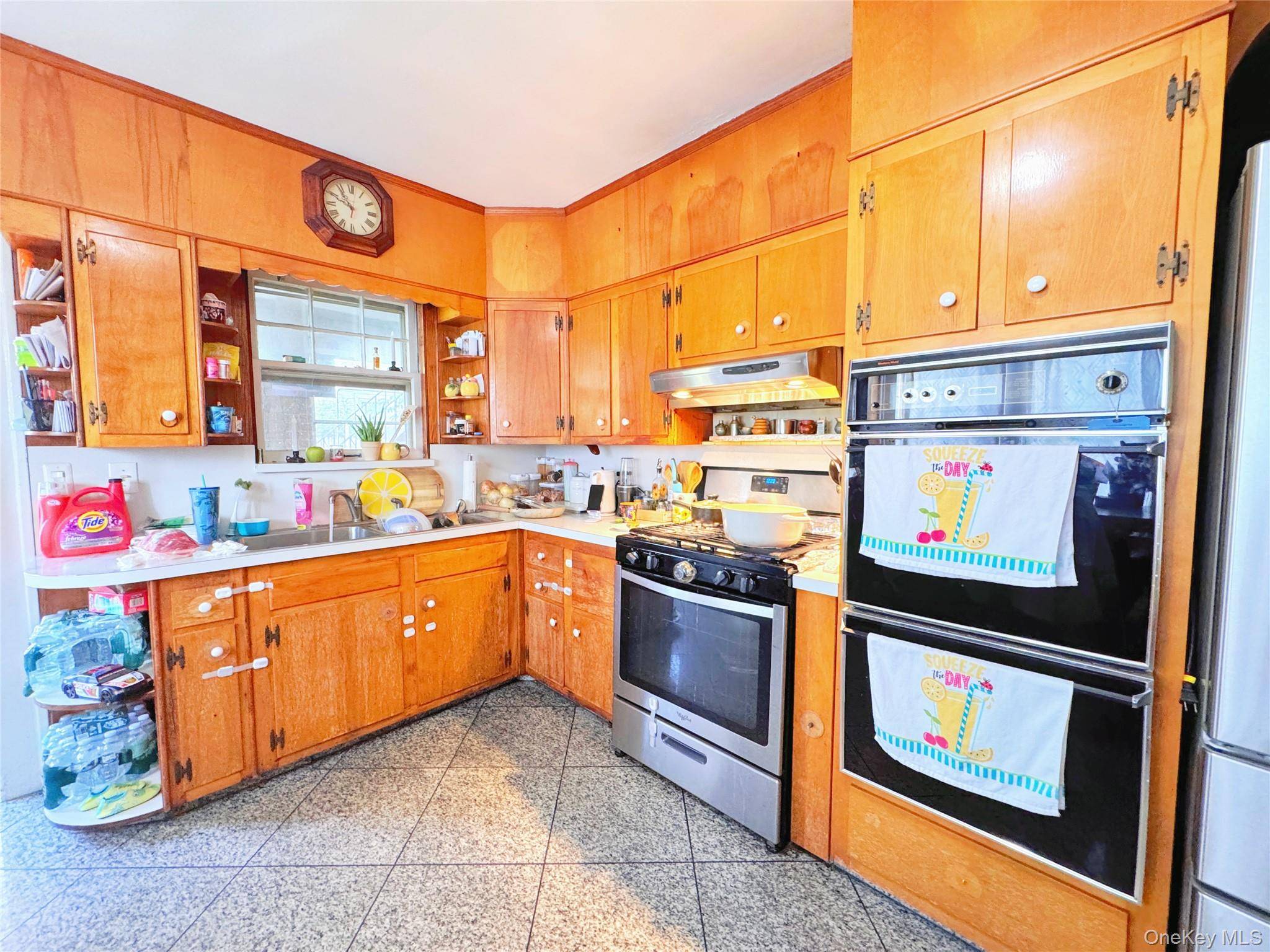 Bright and spacious 4 bedroom, 1 bathroom home with a private garden.