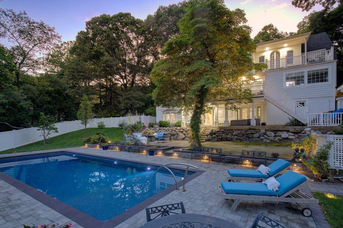 Welcome to this showstopper at 2 Spring Hollow Road an exceptional residence nestled in the heart of Centerport and offered at 1, 995, 000.