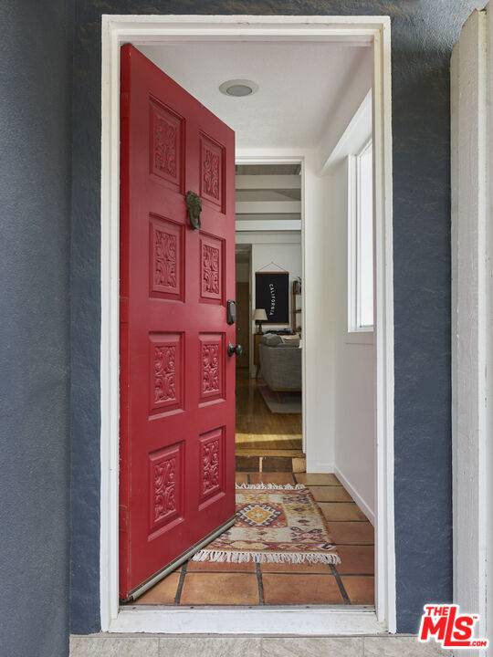 8460   Kirkwood Dr 2BR Hollywood Hills East La