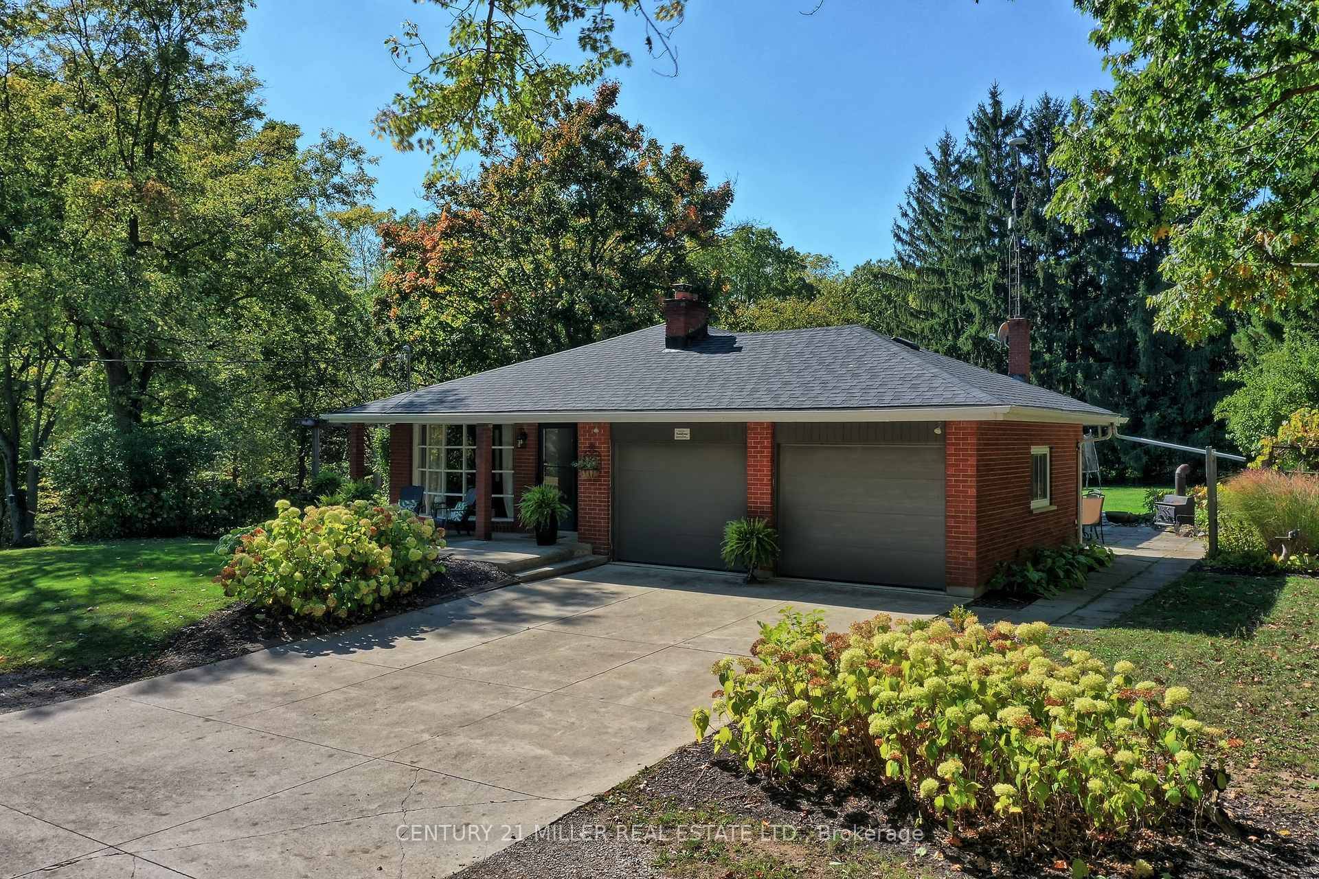 Exclusive 6. 49 Acre Estate Golf Course Like Setting !