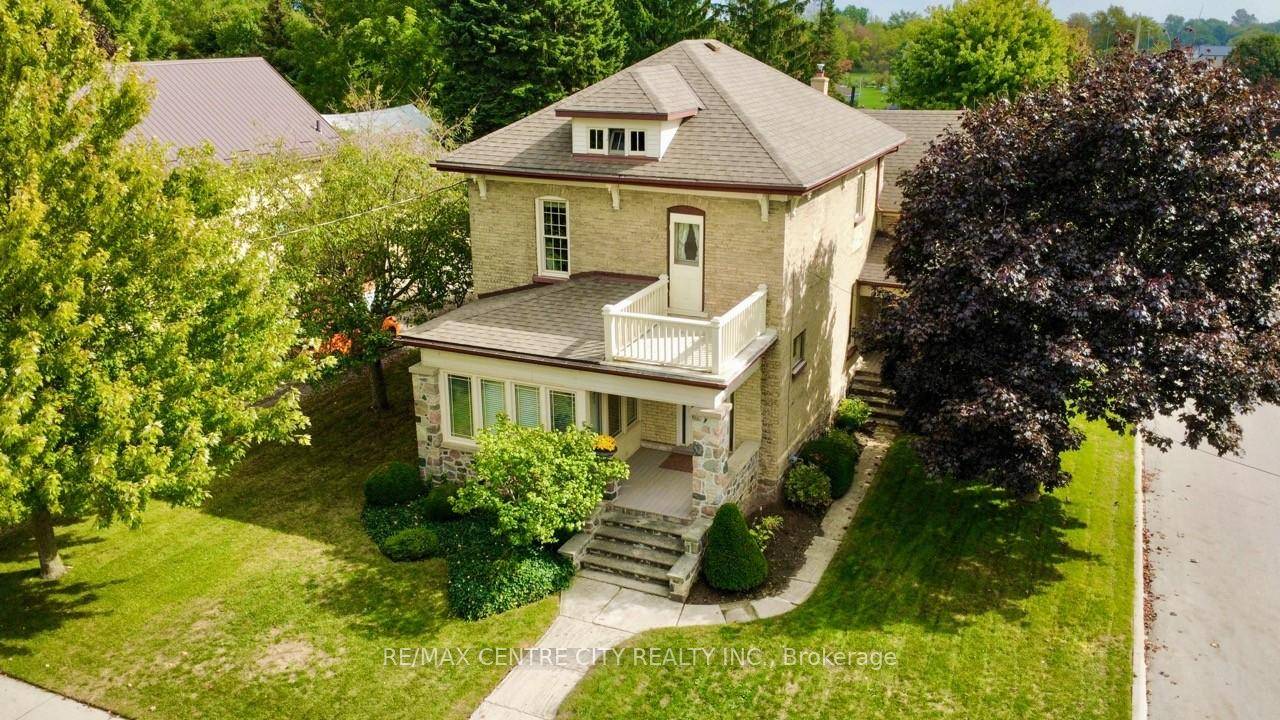 Step through the beautiful stone porch into a perfect balance of timeless character and modern comfort with this beautifully restored 1880s home, nestled in the heart of Tavistock.