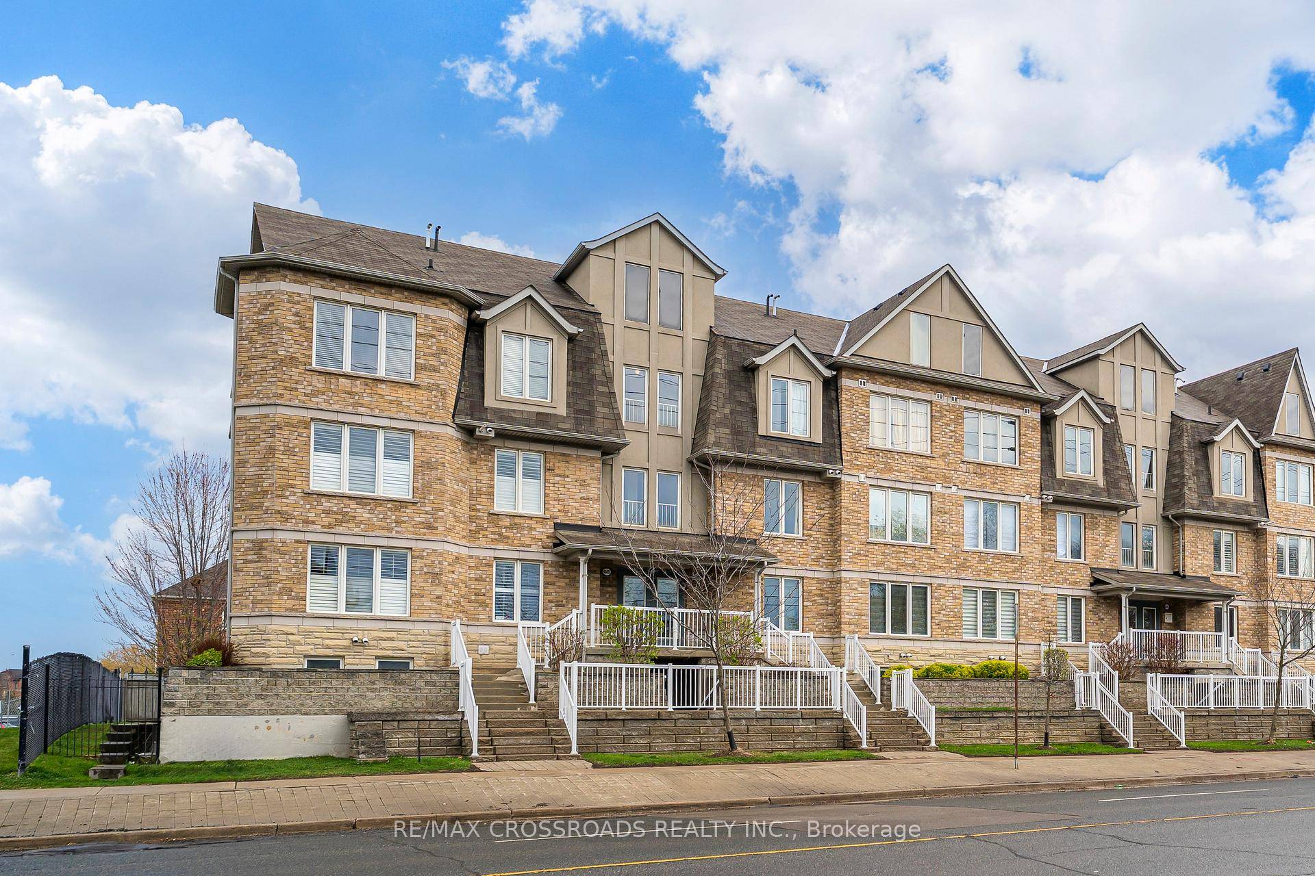 Welcome to 1505 Square feet, Main Level Comfort, Town House.