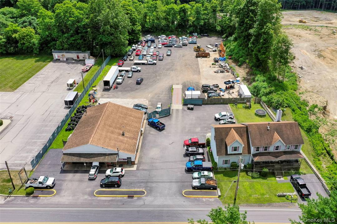 Turn Key Automotive amp ; Salvage Operation Hudson Valley, NY Asking Price 5, 000, 000 Rare opportunity to own a fully equipped and licensed automotive facility in the heart of ...