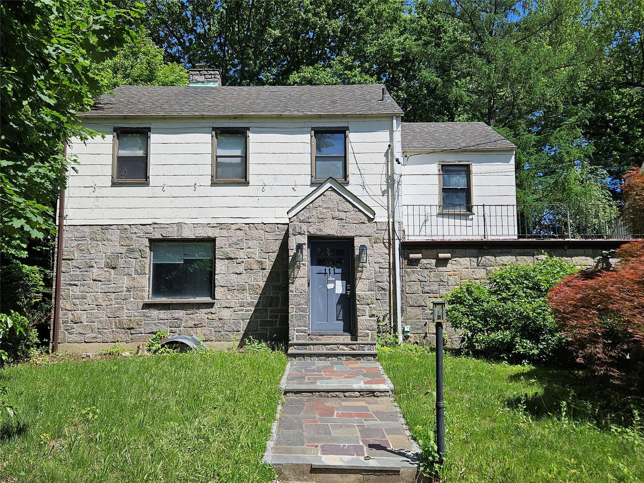 Located on a dead end street, this colonial style home is waiting for the next owner to bring the home back to it's original beauty and charm.