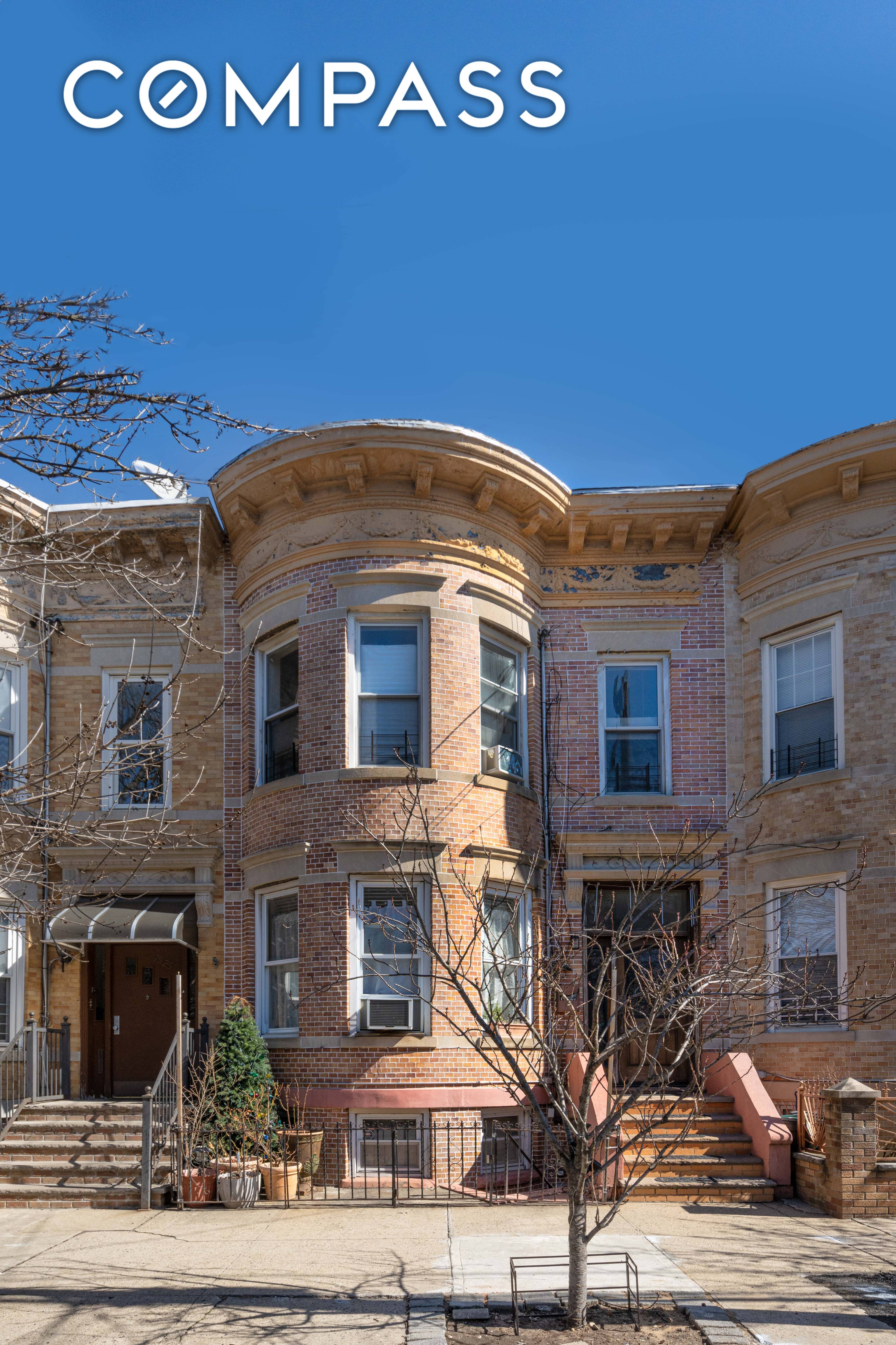 A Rare Opportunity in Glendale !