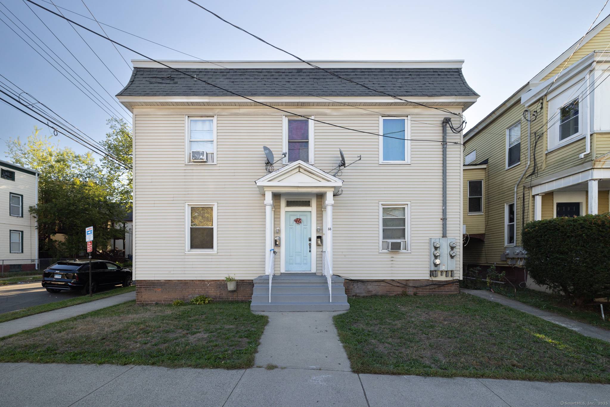 Fully rented 4 unit investment property located within walking distance from Yale New Haven Hospital and St.