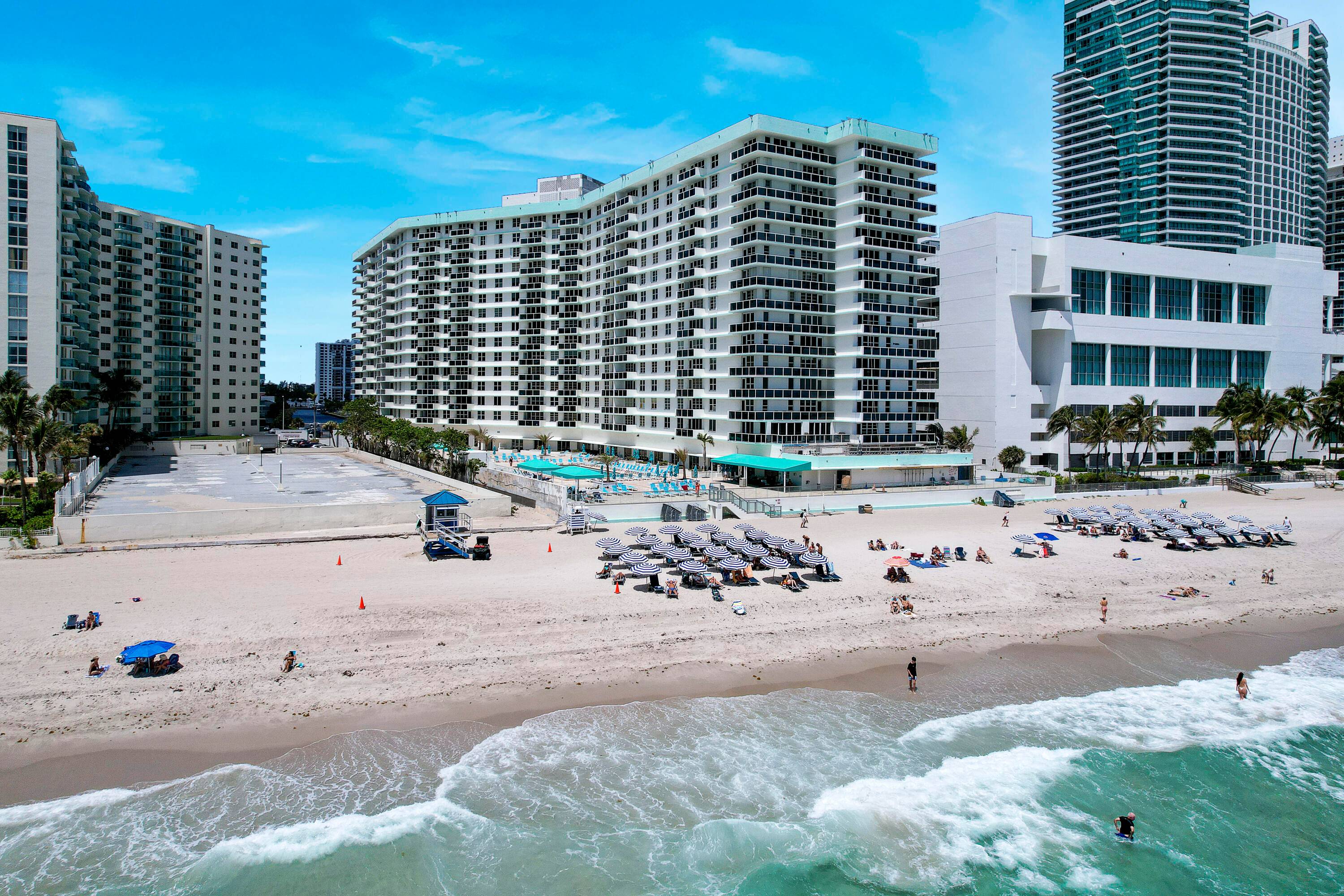 Oceanfront living at its best !