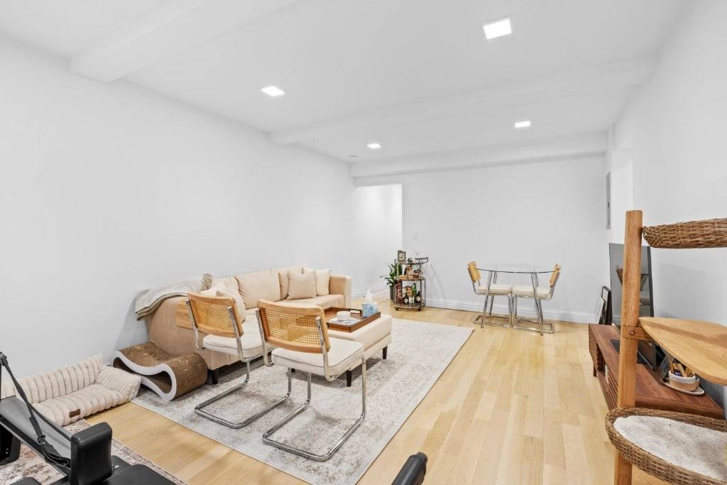 WELCOME HOME ! MUST SEE This picturesque Tudor City Pre War co op located in Midtown East offers a classic character and a warm neighborhood feel.