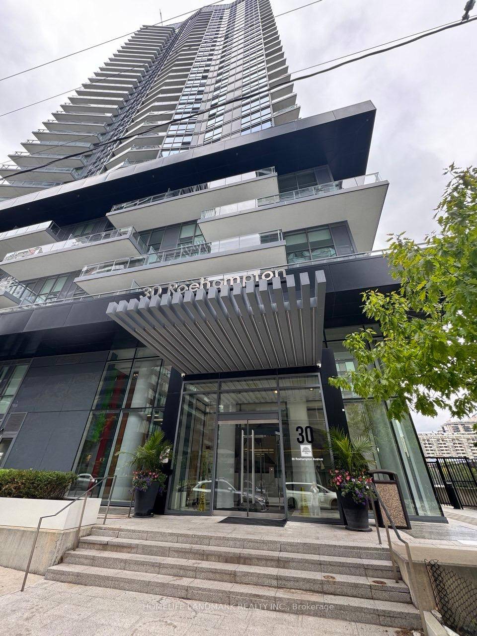 Fantastic Location In Highly Coveted 30 Roehampton !