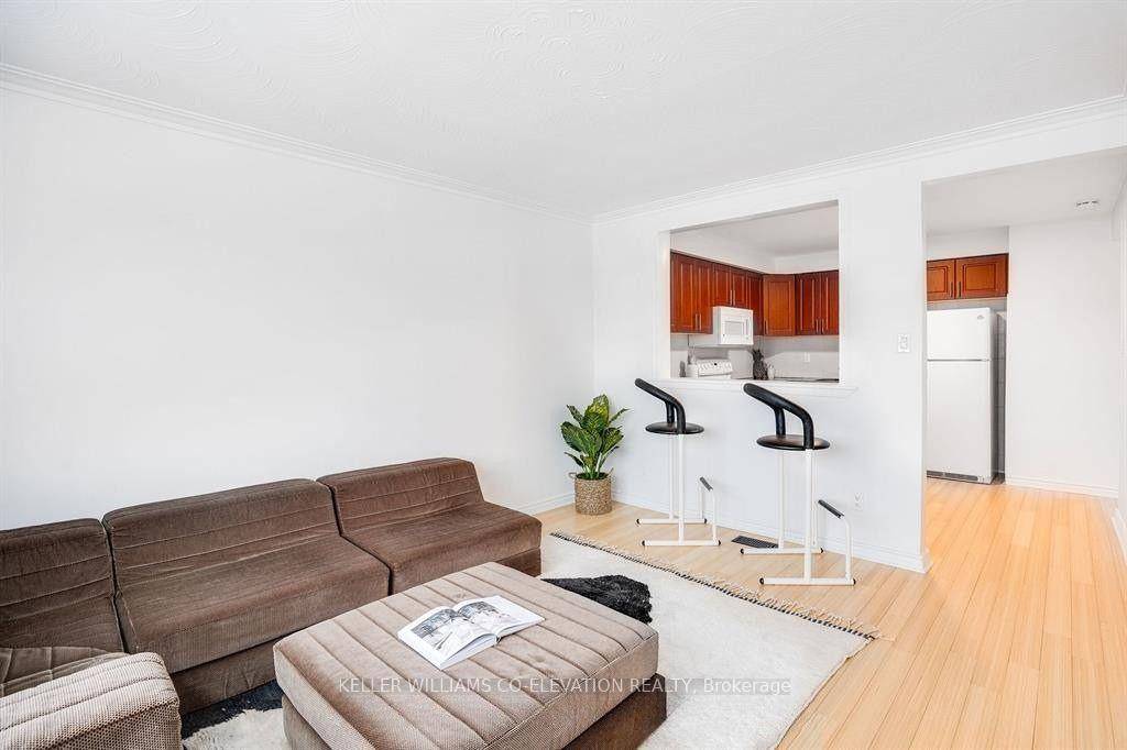 Stylish Urban Living in the Heart of the Junction Triangle !