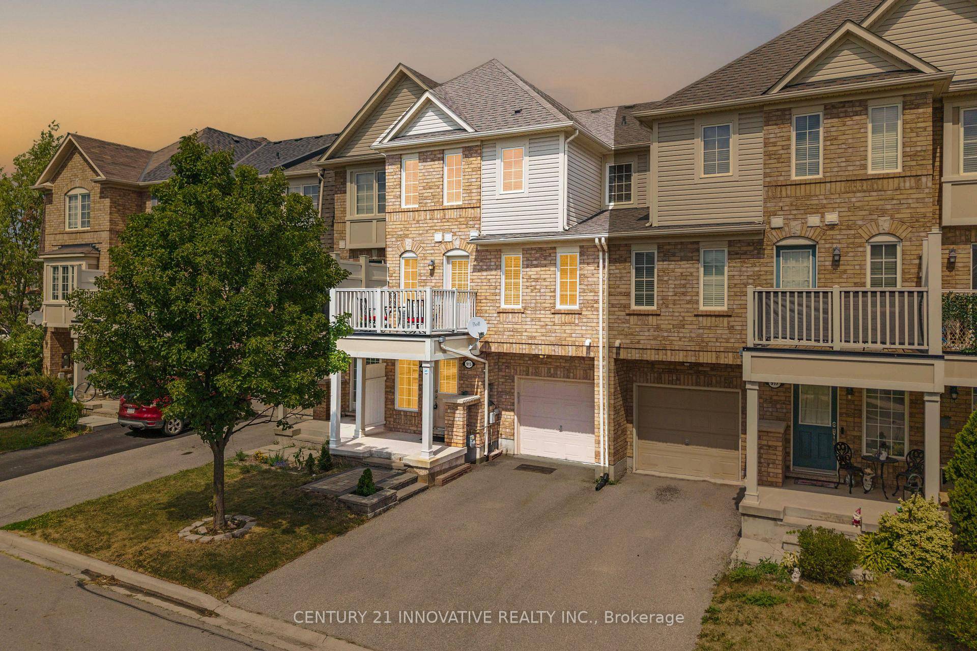 Welcome to 915 Hasselfeld Heights, a beautifully maintained 3 bedroom, 2 bathroom freehold townhouse perfectly situated in one of Milton's most sought after neighborhoods.