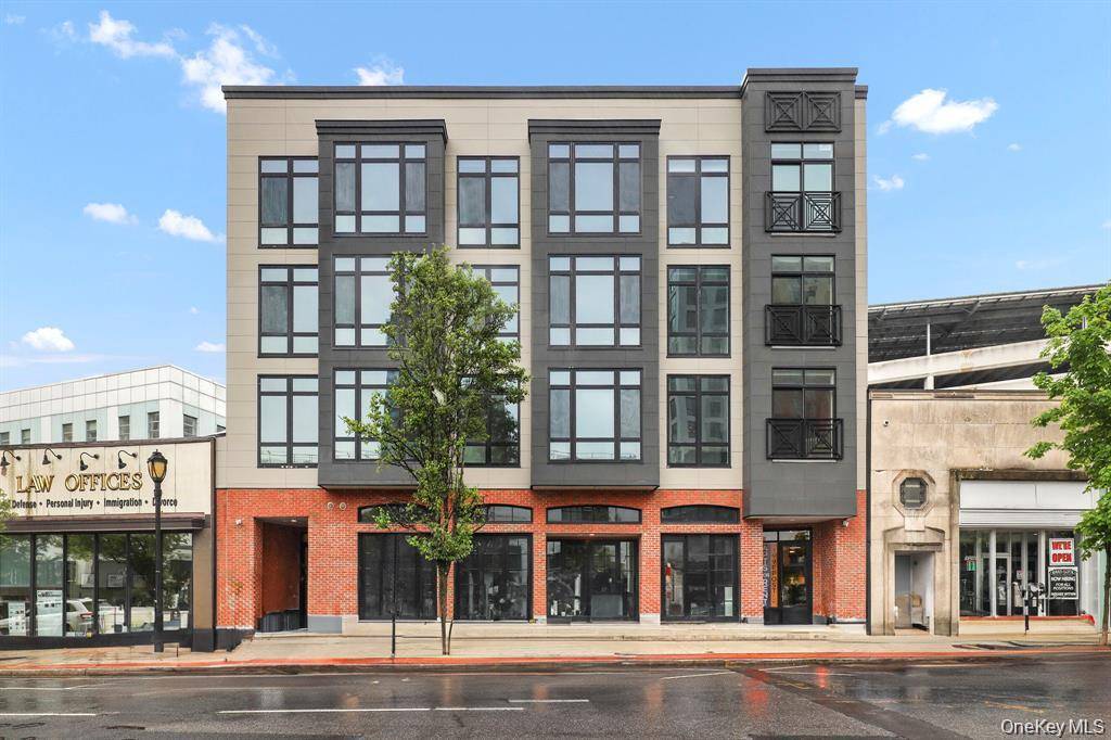 Experience the best of White Plains living at 199 E Post.