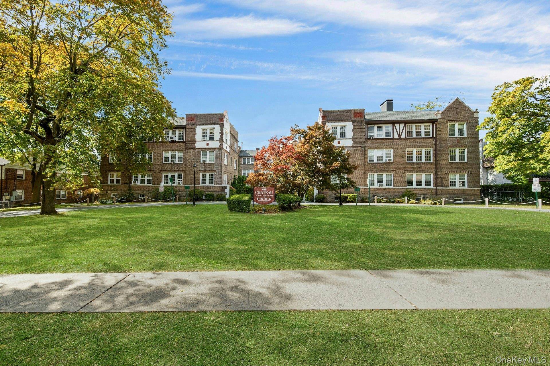 The Chateau is an elegant pre war 3 story Tudor Revival style condo complex located in the heart of downtown WP.