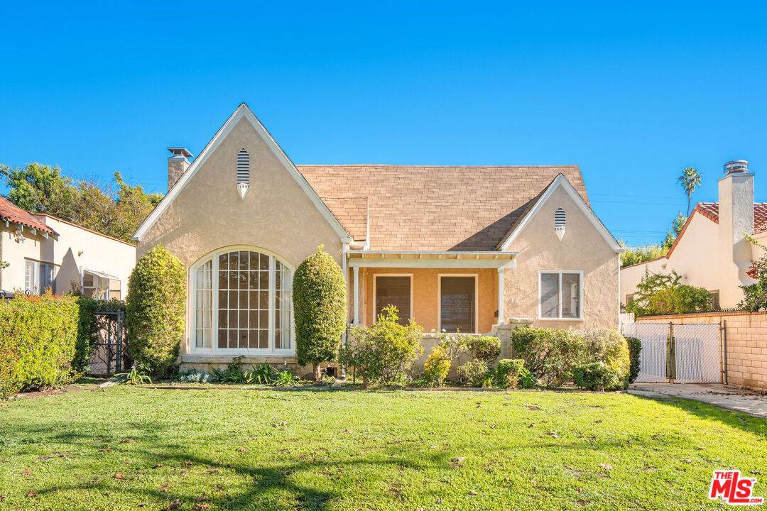 162 N Citrus Ave 4BR Hancock Park La