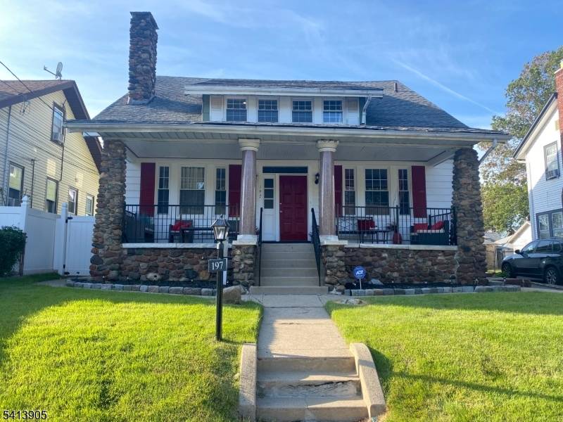 Rare opportunity to acquire a uniquely configured multi income property in Irvington.