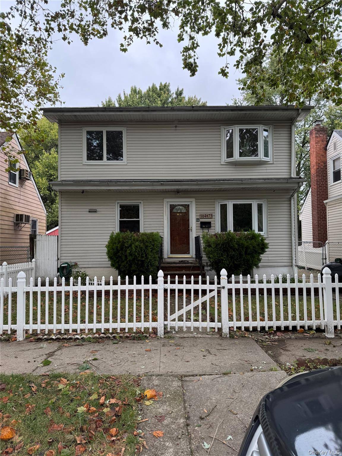 Nice quite and friendly neighborhood in the heart of fresh meadows.