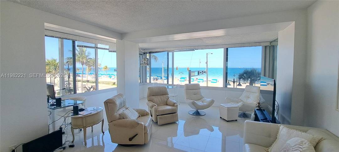 Beachfront oasis in the heart of Fort Lauderdale !