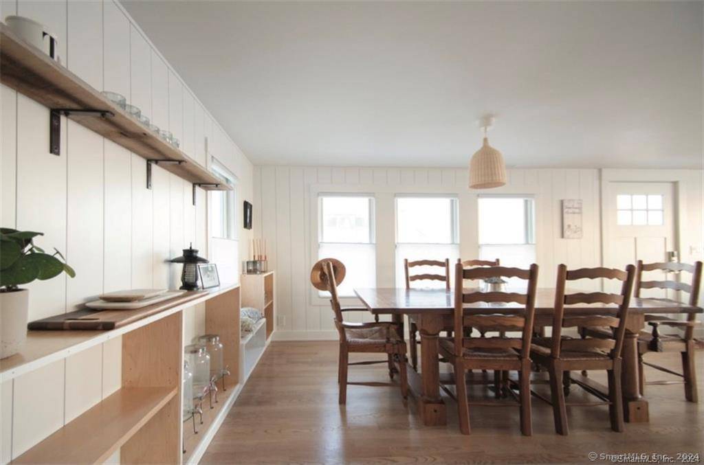 Furnished Point Beach yearly rental, with utilities included !