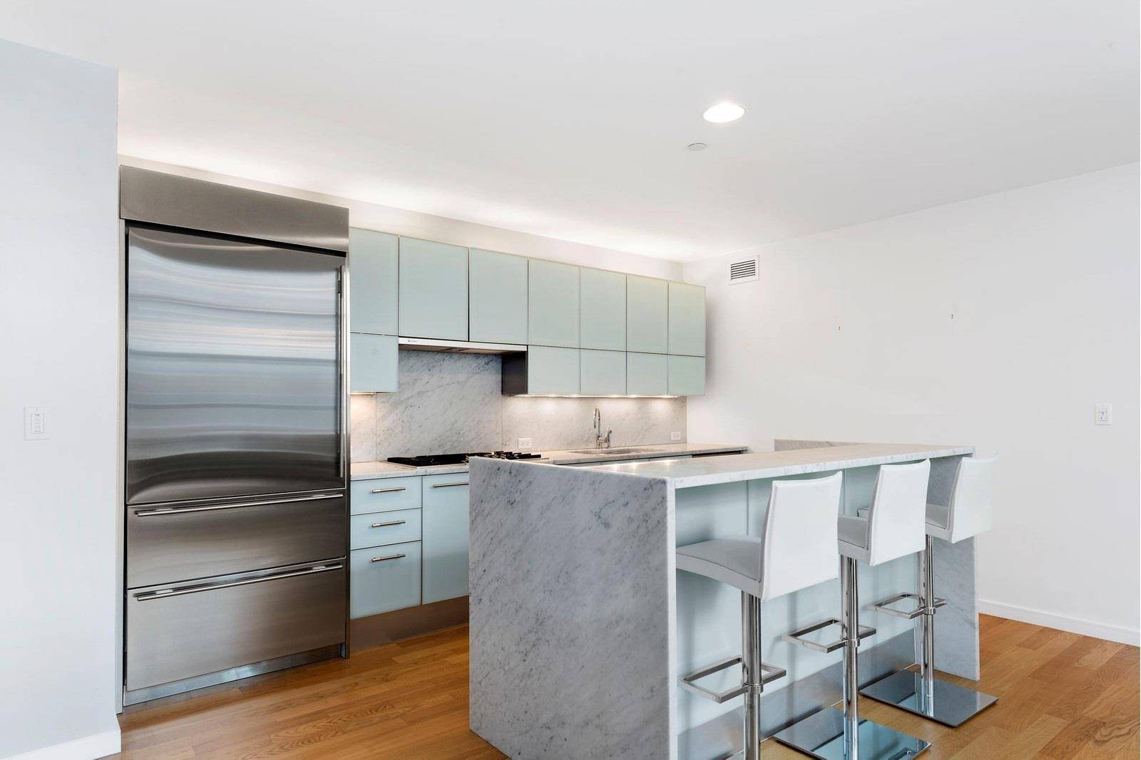 Exceptional Luxury Living in the Heart of Midtown Manhattan Seize the opportunity to rent this elegant duplex, offering over 1, 750 square feet of sophisticated living space.