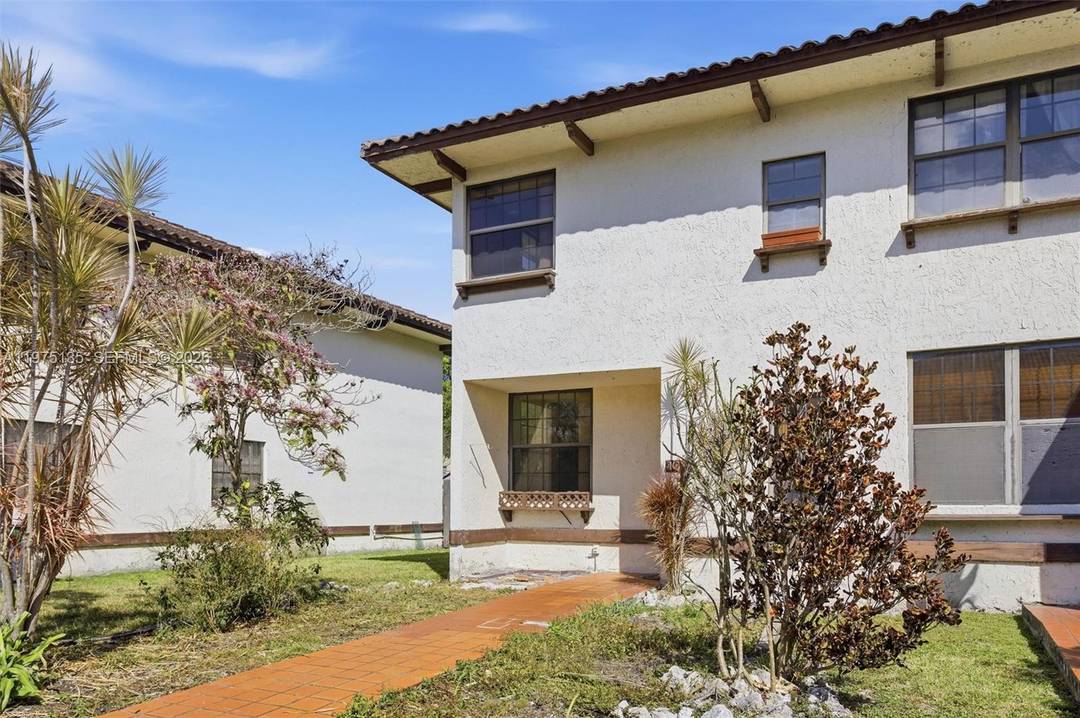 Spacious two story townhome offering 3 bedrooms and 2.