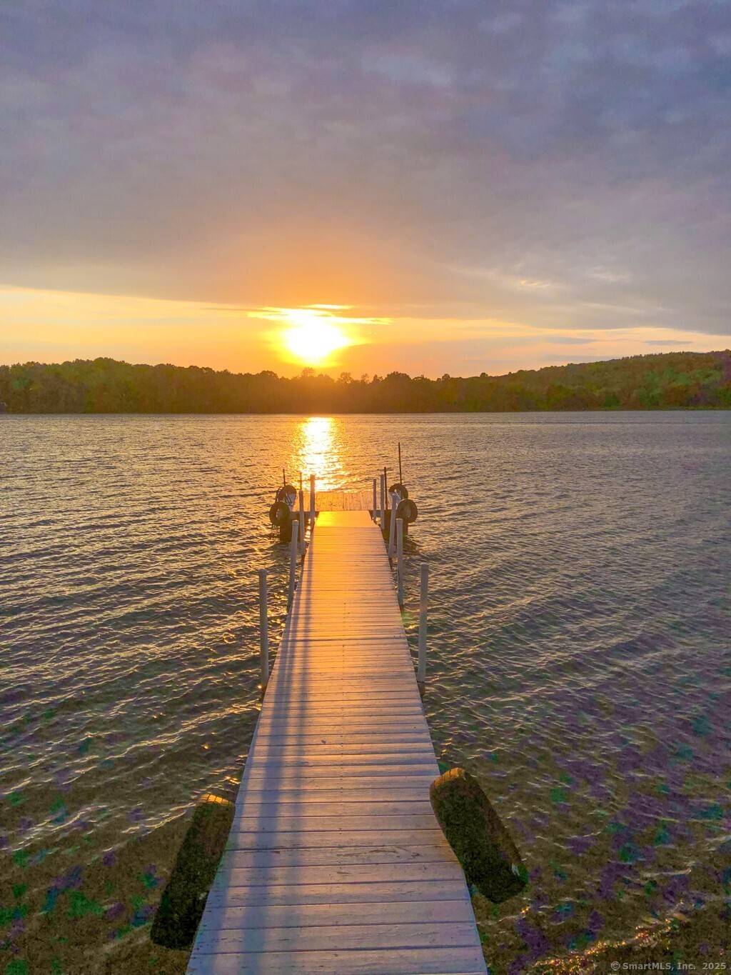Picture yourself making memories at the most affordable Waterfront location on Connecticut's Largest Natural Lake !