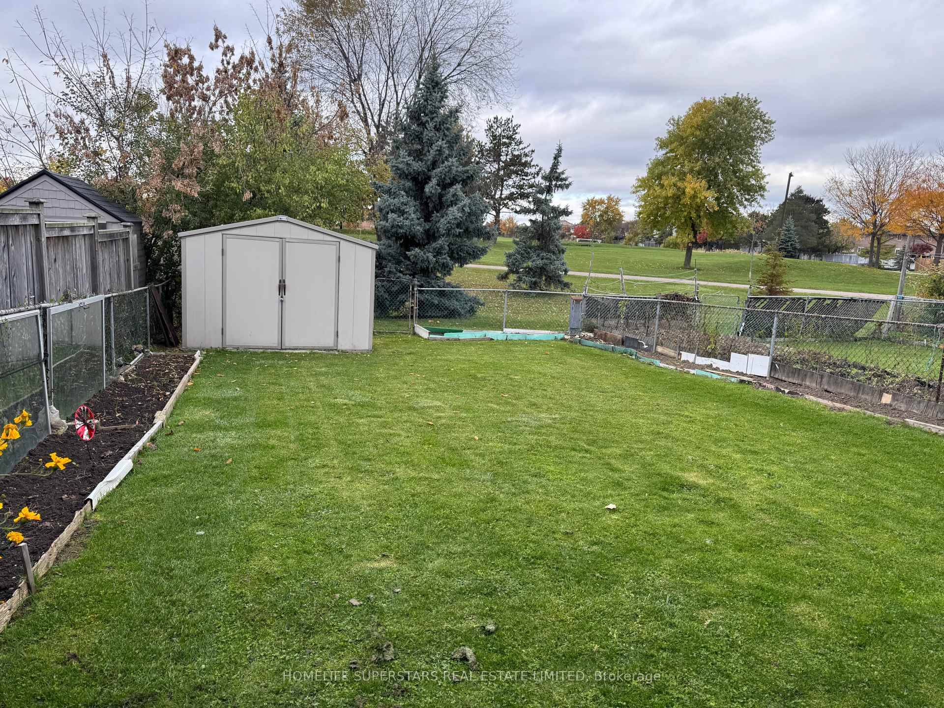 Spacious and well maintained 4 bedroom, 2 full washroom semi detached home in a desirable family friendly neighbourhood.