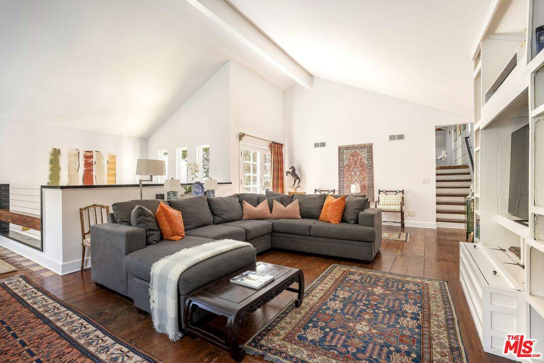 1647  N Beverly Glen Blvd 3BR Bel Air La