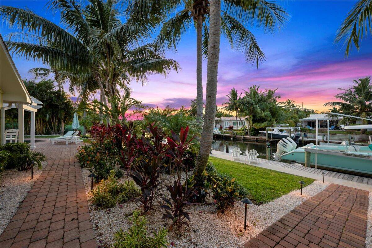 Prime waterfront opportunity in the heart of Juno Isles !